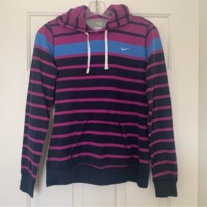 Nike long sleeve hoodie sweatshirt, size M